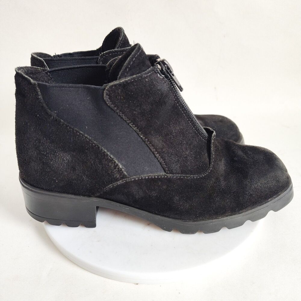 Made in Canada Barbo Black Suede Front‎ Zip Ankle Boots Chunky Low Heel Size 6